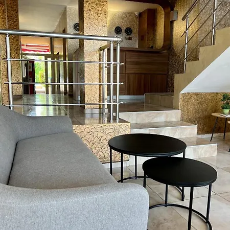 Hotel Family Kontesa 3*