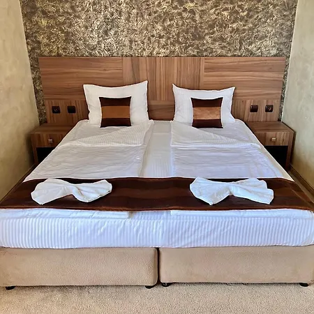 Hotel Family Kontesa 3*
